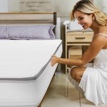 7 zónás ergonómikus zsebrugós matrac Sleezzz Diamond T1000 180 x 200 cm, magasság 23 cm, keménységi fokozat H2/H3, 1000 rugó/2 m² + 2 x CloudComfort Basic mikroszálas ágyneműkészlet 135 x 200 cm + 80 x 80 cm