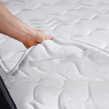 2,5-centimetrska udobna pena Sleezzz® Basic 80 x 200 cm s 7-conskim valovitim prešitjem in vogalnimi gumami