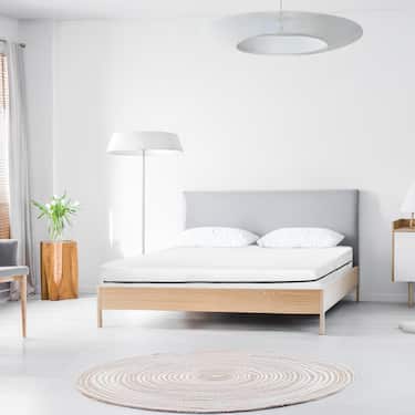 Sleezzz Superior taskujousipatja 90 x 200 cm, korkeus 18 cm, lujuusluokka H3 + CloudComfort Basic mikrokuitupatja 135 x 200 cm + 80 x 80 cm.